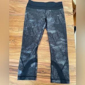 Lululemon crop tights / leggings